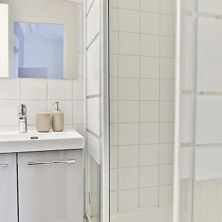 Appartement Et Colore Montparnasse Parijs